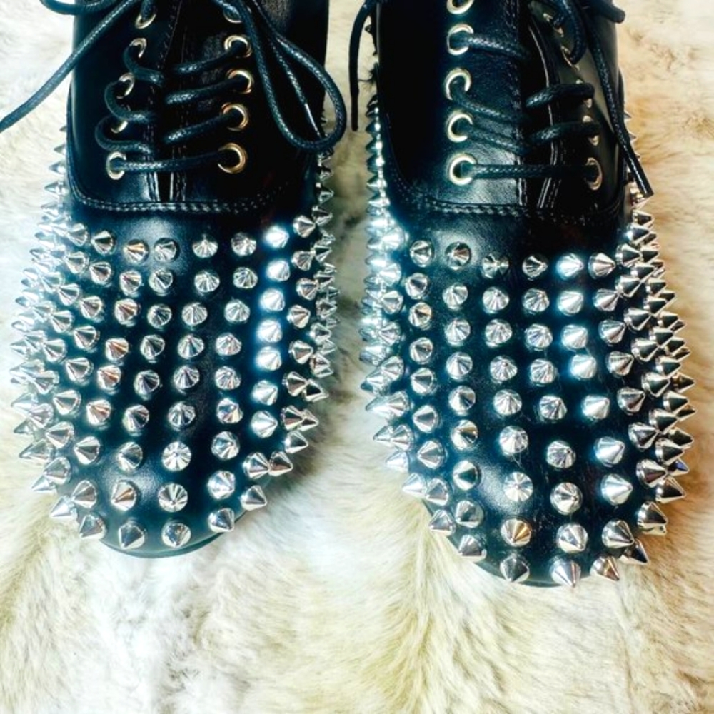 Cape Robbin Black & Silver Spikey Dress Shoe - Picture 5 of 9